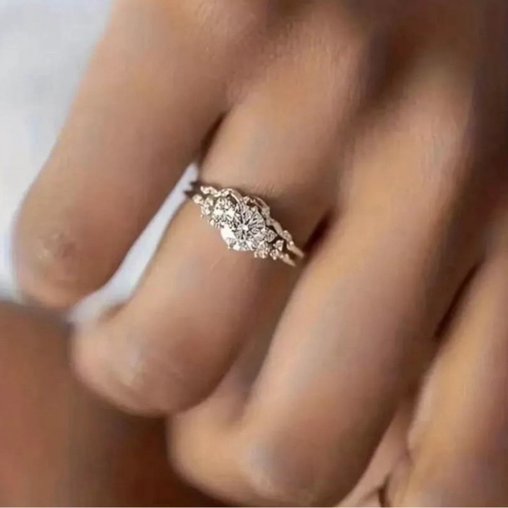 Round Moissanite Engagement Ring 925 Set Size 7